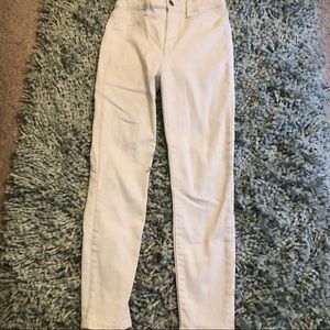 White skinny American Eagle jeans